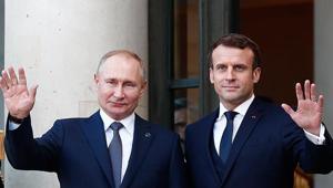 Putin ve Macron 3 yıl sonra görüştü