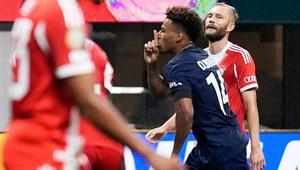 9 kişilik PSG, Bayern Münih'i eledi!