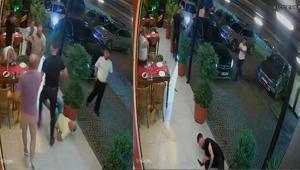 Eğlence mekanı önünde silahlı çatışma! Anbean güvenlik kamerasına yansıdı
