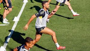 Fenerbahçe, yeni sezon hazırlıklarını sürdürdü