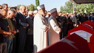 Orman şehitlerine veda: G&ouml;zyaşları i&ccedil;inde son yolculuklarına uğurlandılar