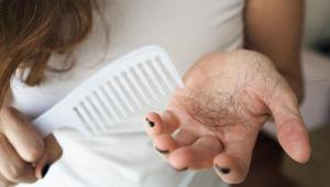 Erken yaştaki saç dökülmeleri neyin habercisi İşte sebepleri