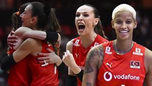 A Milli Kadın Voleybol Takımı, Dünya Şampiyonasında yarı finalde Filenin Sultanları, ABDyi devirdi