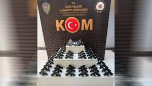 Uşakta polisi bile şaşırtan olay 55 ruhsatsız tabanca ele geçirildi