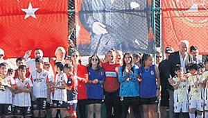 Geleceğin futbolcuları turnuvada buluştu