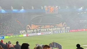 Viktoria Plzen-Fenerbahçe maçındaki skandal pankart için Çek gazeteciden açıklama Asıl amaç espriydi