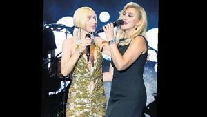 Gülşen’den şarkı sözü aldı