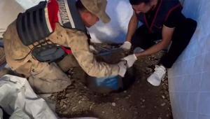 Deprem çadırında akılalmaz olay 12 kilo uyuşturucuyu toprağa gömmüş