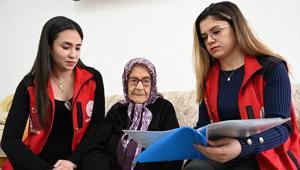 Atatürkün verdiği soyadı 79 yıldır gururla taşıyor Cumhuriyet ile yaşıt Rana nine: Her 10 Kasımda dualar okurum