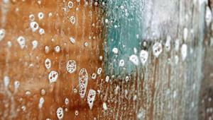 Duşakabin camları kaymak gibi oluyor Sıvı duş jeli ömrünü uzatıyor