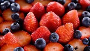 Çilek mi yoksa yaban mersini mi daha sağlıklı Biri diğerinden bir adım önde