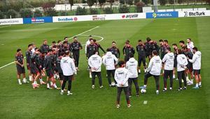 A Milli Futbol Takımında Bulgaristan hazırlığı Tüm futbolcular katıldı
