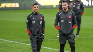 Bulgaristan maçı öncesi Milli Takımdan saha yürüyüşü