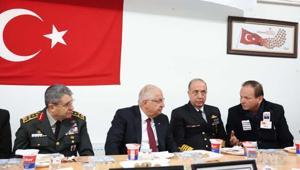 Bakan Gülerden şehit ailelerine taziye ziyareti