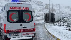 Nevşehirde devrilen işçi servisindeki 14 kişi yaralandı