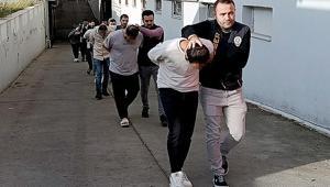 Sazan sarmalı yöntemiyle dolandırdı ardından mesaj attı: Birbirinize zarar vermeyin