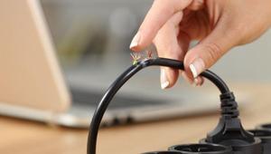 5 dakikada şarj kablosunu yenileyin: Evdeki 2 basit malzemeyle kolay tamir