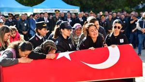 Şehit polis görev yaptığı ilçeden son yolculuğuna uğurlandı