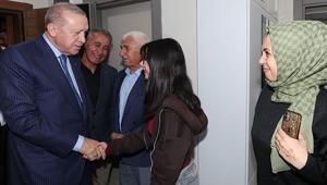 Cumhurbaşkanı Erdoğandan Adıyamanda depremzede aileye sürpriz ziyaret