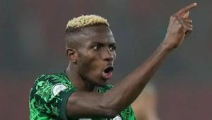 Galatasarayda Osimhen depremi Gözyaşlarına hakim olamadı