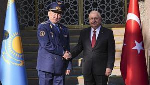 Milli Savunma Bakanı Güler, Kazakistan Savunma Bakanı Kosanov ile görüştü