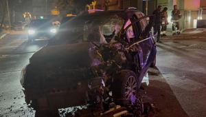 Bayrampaşada yolcu otobüsü ile otomobil çarpıştı