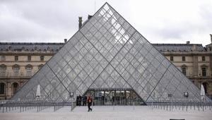 Büyük soygunla sarsılmışlardı Louvre Müzesinden ziyaretçi girişlerine zam kararı