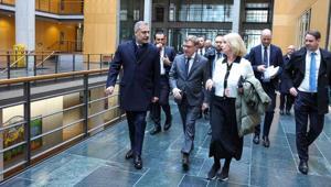 Dışişleri Bakanı Hakan Fidan, Almanya Federal meclis binasını ziyaret etti