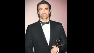 Dubai’de ödül aldı