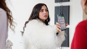 Güller ve Günahlar’ın gülü Güzelliği ile büyülüyor