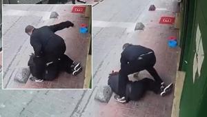 Beyoğlunda şok görüntüler Adam dövdüm diyerek teslim oldu