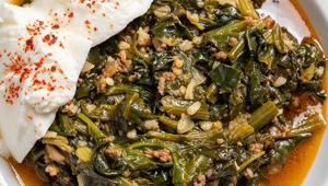 Ispanak yemeğinin acısını alıyor Piştikten sonra ekleyin