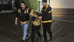 Görüntüleri tepki çekmişti... Çocuğunu sokak ortasında darbeden baba gözaltına alındı