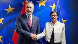 Dışişleri Bakanı Hakan Fidan, Belçika’da AB Komiseri Kos ile görüştü