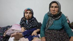 80 yaşındaki anne, 61 yaşındaki engelli kızına ömrünü adadı ‘Bakımevine vermem’