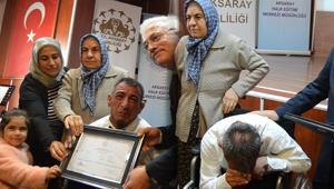 44 yaşındaki ‘Dertli Cumali’ 2 ayda okuma-yazma öğrendi ‘Şimdiki hayalim ise yürümek’