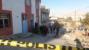 Boşandığı kadını, çocuklarının gözleri önünde öldürdü