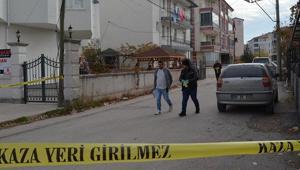 Damat dehşeti Kayınpederinin yaraladı, göğsünde bıçakla hastaneye kaldırıldı