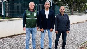 İki asker arkadaş hiç durmadan 25 saatte 102 kilometre yürüdü