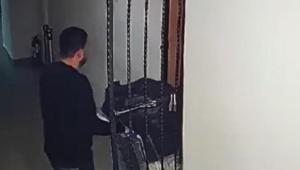 25 kilo altın, 50 kilo gümüşü Büyükçekmece Adliyesinden böyle çıkarmış Görüntüler ortaya çıktı