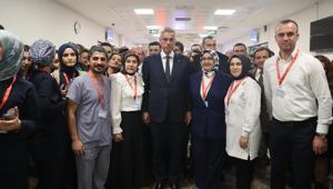 Sağlık Bakanı Memişoğlu, Bafra Ağız ve Diş Sağlığı Hastanesini ziyaret etti