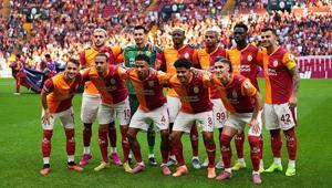 Galatasarayda yıldız futbolcu gözden çıkarıldı
