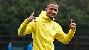 SON DAKİKA | Fenerbahçede yıldız oyuncu kadro dışı bırakıldı Resmen açıklandı