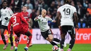 Beşiktaş taraftarından istifa sesleri Sergen Yalçına tepki