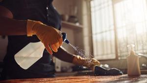 Tezgahı bir çırpıda temizleyen mucize sprey Annelerin favorisi: Suda çözdürün