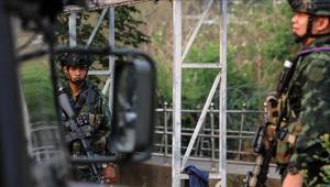 Taylandda sokağa çıkma yasağı Kamboçya ile çatışmalar şiddetlendi