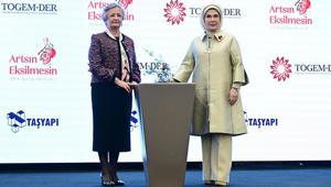 Emine Erdoğan, TOGEM-DERin Artsın Eksilmesin Dönüşüm Pazarının açılışına katıldı