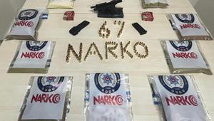 Sevgililer kaçarken yola saçtı, kilolarca uyuşturucu ele geçirildi