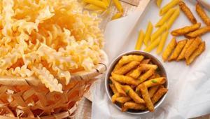 Makarnayı bir de böyle deneyin Cipsten vazgeçirir: Çıtırdatıp peynirle karıştırın