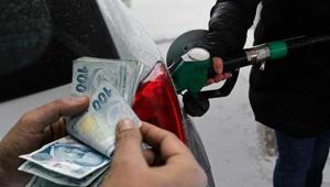 AKARYAKIT FİYATLARI İNDİRİM Motorine gelen indirimin ardından bu kez benzine indirim geliyor 15 Aralık güncel akaryakıt fiyatları...